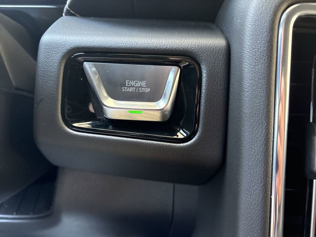 Certified 2025 GMC Yukon Elevation image 17