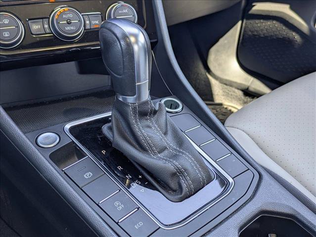 Used 2019 Volkswagen Jetta R-Line FWD image 12