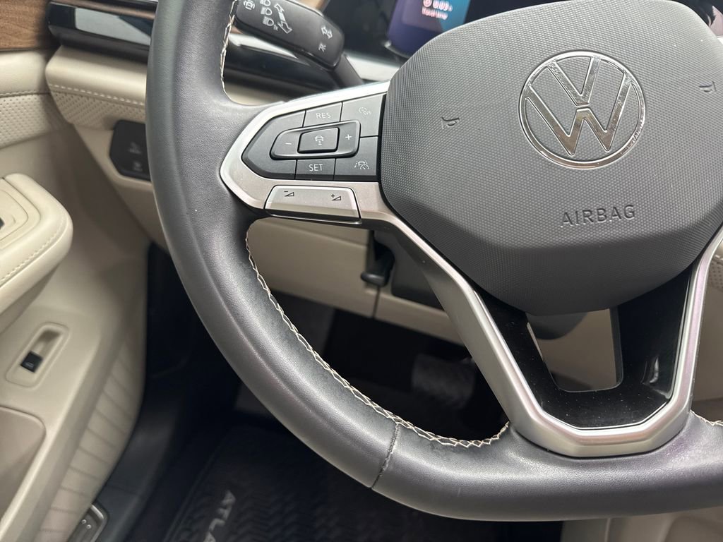 Used 2024 Volkswagen Atlas SE image 26