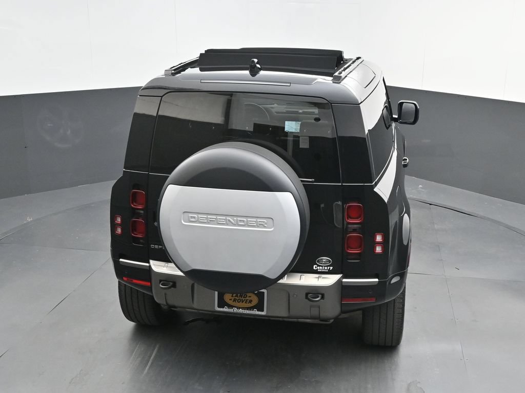 Used 2021 Land Rover Defender 90 X-Dynamic S AWD/4WD image 30