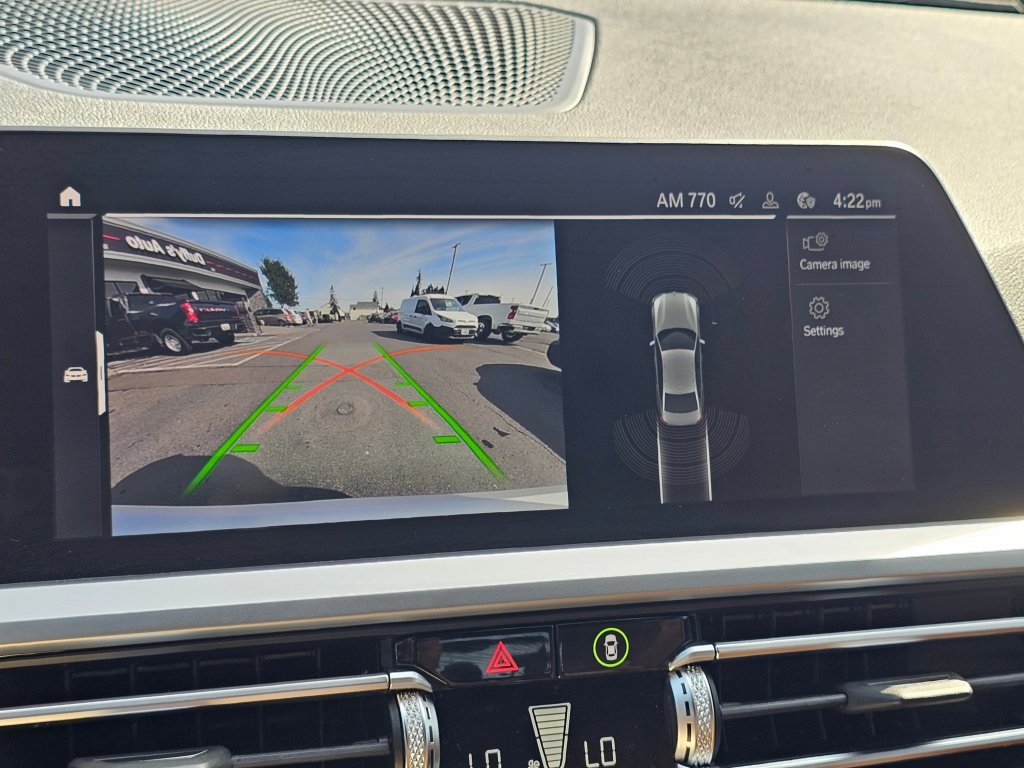 Used 2022 BMW 330i xDrive Sedan image 10