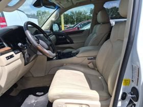 Used 2019 Lexus LX 570 4WD w/ Luxury Package image 8