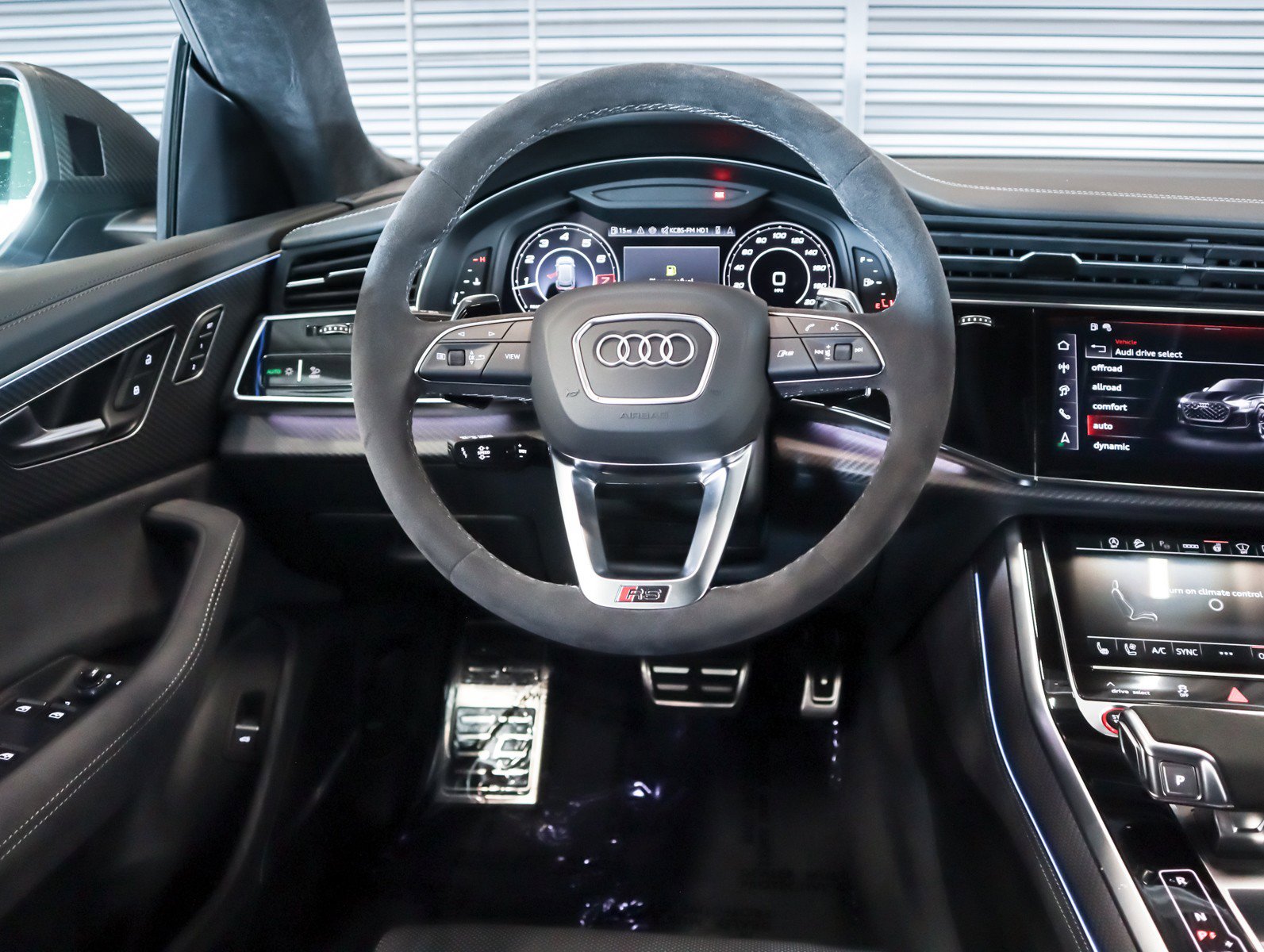 New 2026 Audi RS Q8 performance image 18