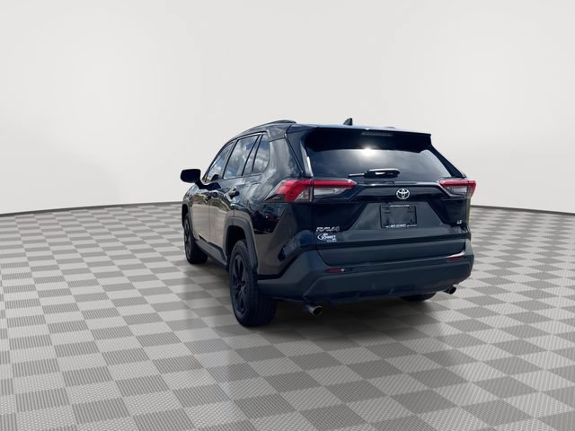 Used 2019 Toyota RAV4 LE FWD image 9