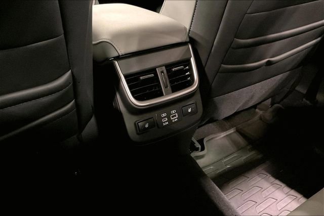 Used 2025 Subaru Legacy Limited image 34