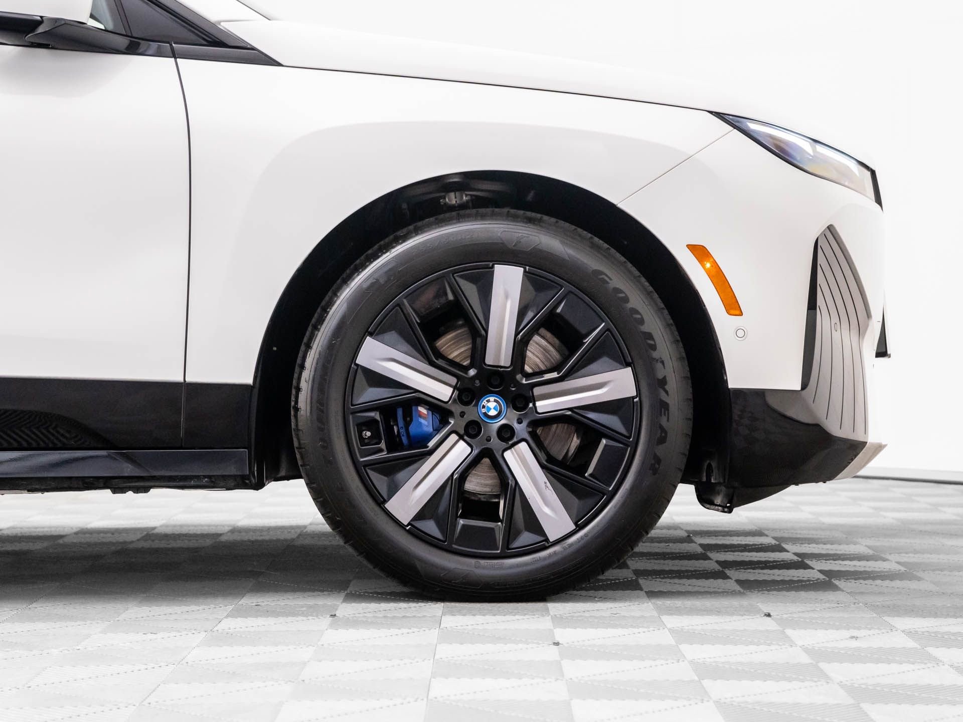 Certified 2023 BMW iX M60 w/ Executive Package image 34