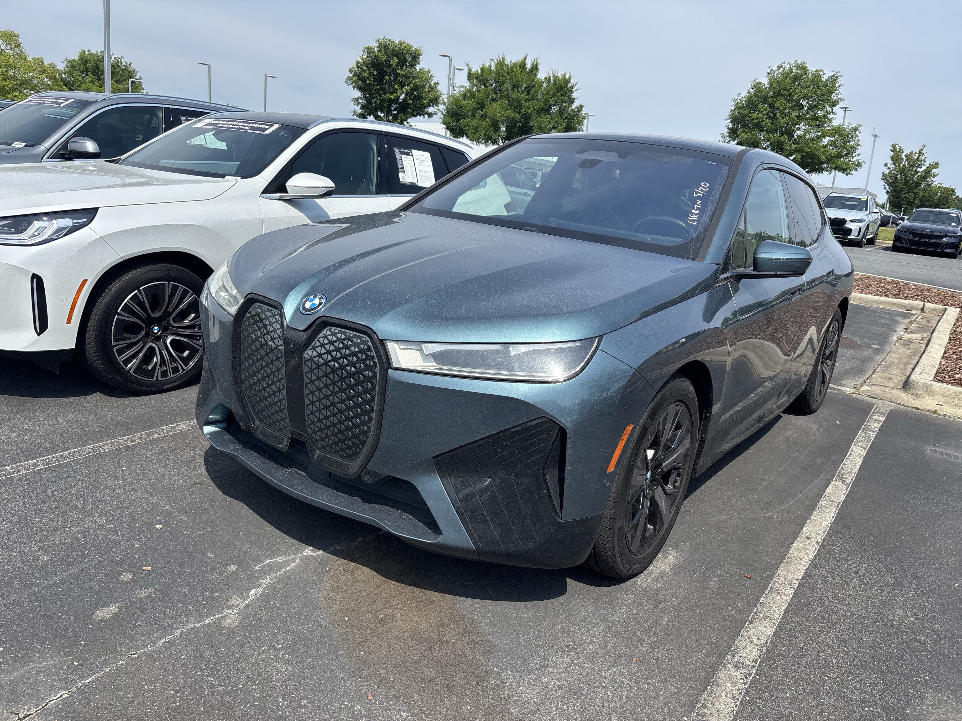 Certified 2023 BMW iX xDrive50 w/ Premium Package AWD/4WD image 13
