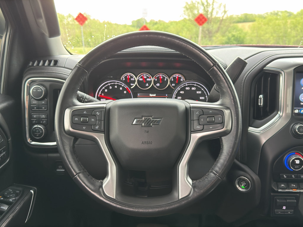Used 2021 Chevrolet Silverado 1500 LTZ w/ LTZ Premium Package AWD/4WD image 33