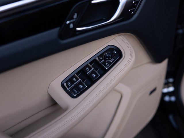 New 2026 Porsche Macan image 36