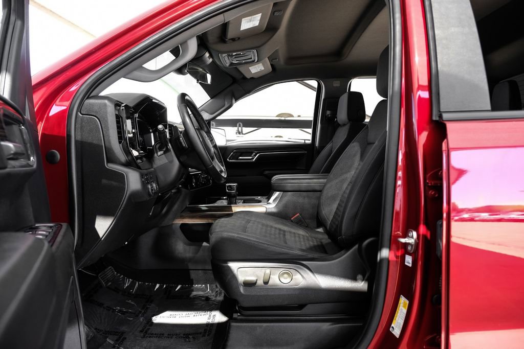 Used 2023 Chevrolet Silverado 1500 LT Trail Boss image 3