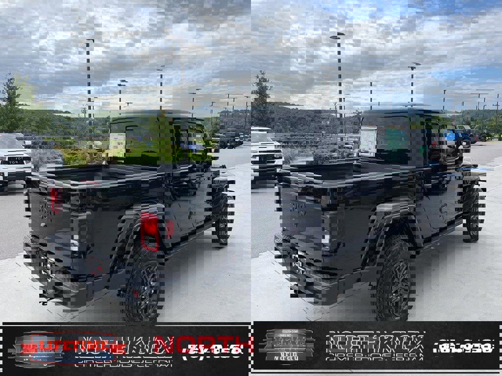 New 2025 Jeep Gladiator Sport image 20