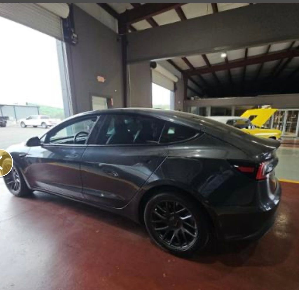 Used 2025 Tesla Model 3 Long Range AWD/4WD image 8