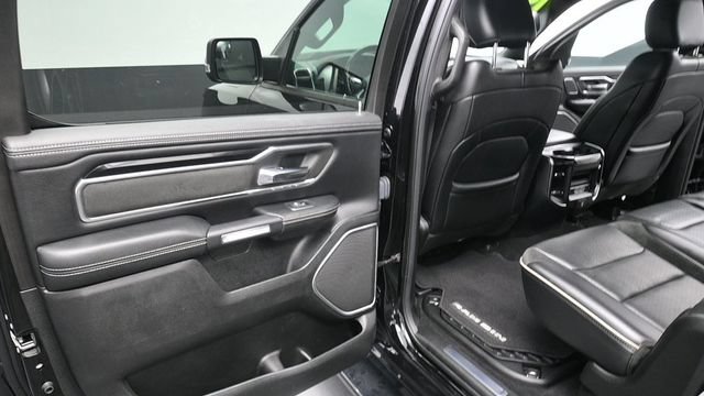 Used 2019 RAM 1500 Laramie AWD/4WD image 18