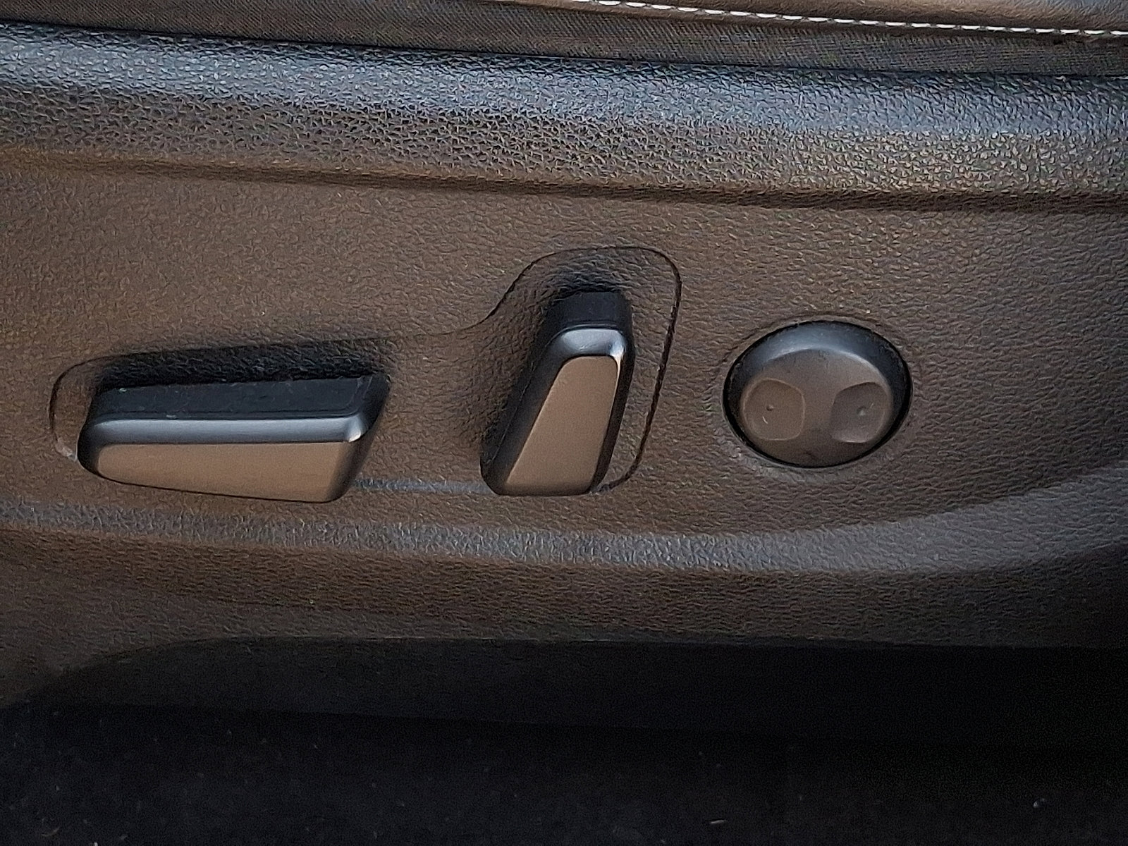 Certified 2022 Kia Telluride S image 26