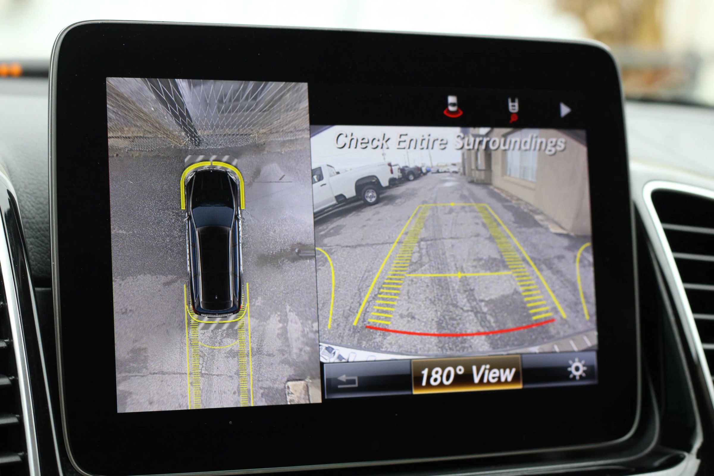 Used 2018 Mercedes-Benz GLS 450 4MATIC w/ Premium Package image 20