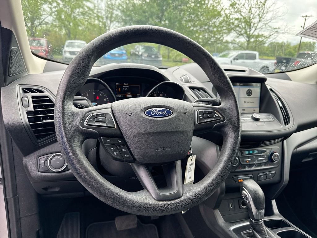 Used 2018 Ford Escape SE w/ SE Sync 3 Package AWD/4WD image 11