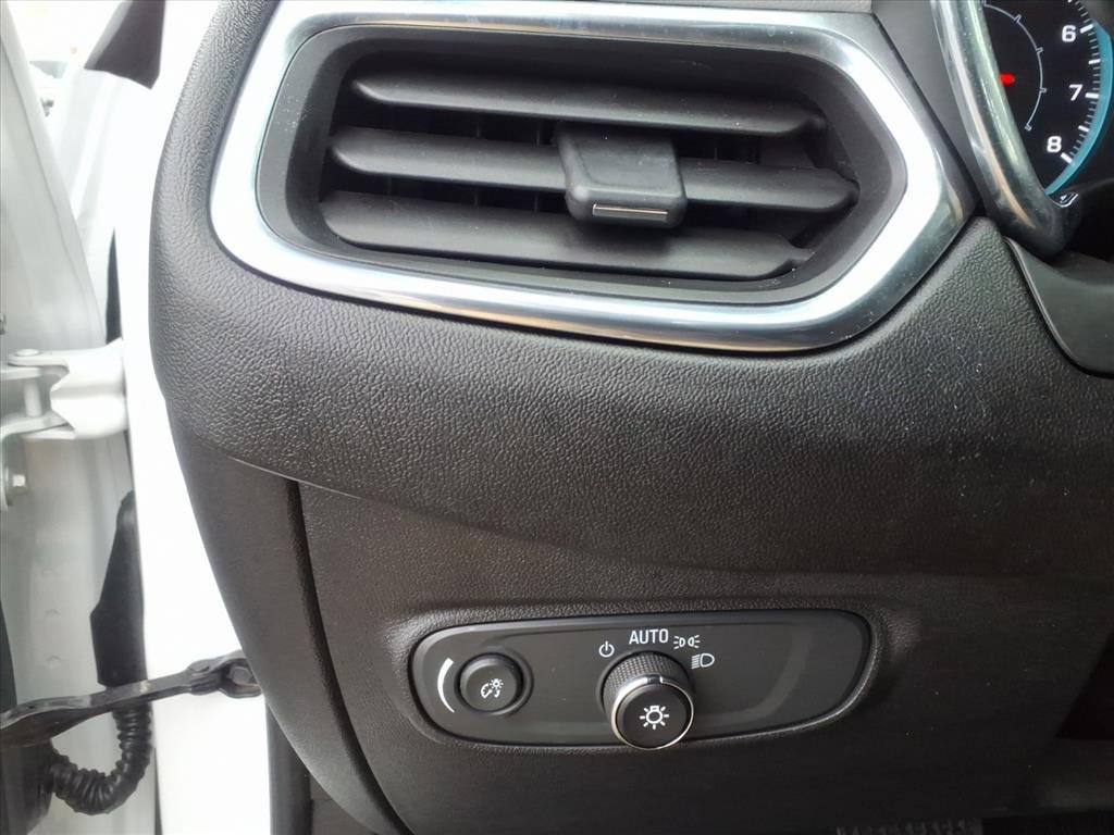 Used 2023 Chevrolet Equinox LS image 30