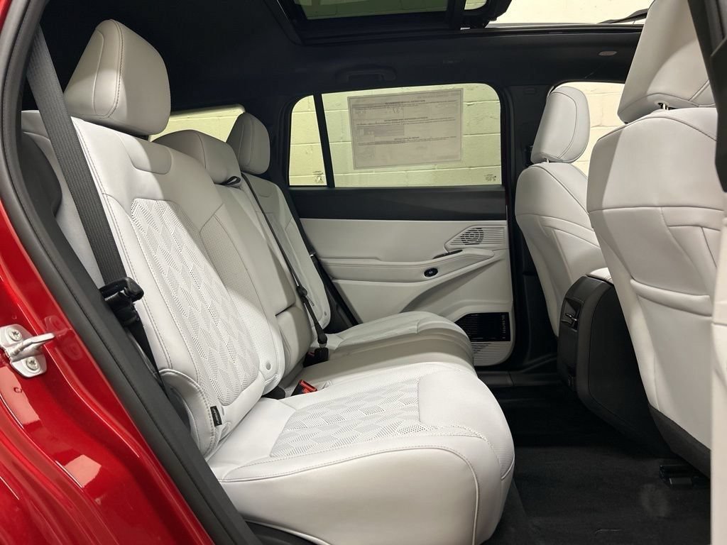 New 2026 Jeep Cherokee Overland w/ Advanced Pro Tech Group AWD/4WD image 11