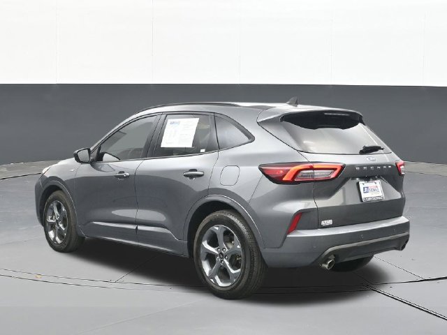 Used 2024 Ford Escape ST-Line w/ Tech Pack #1 FWD image 9