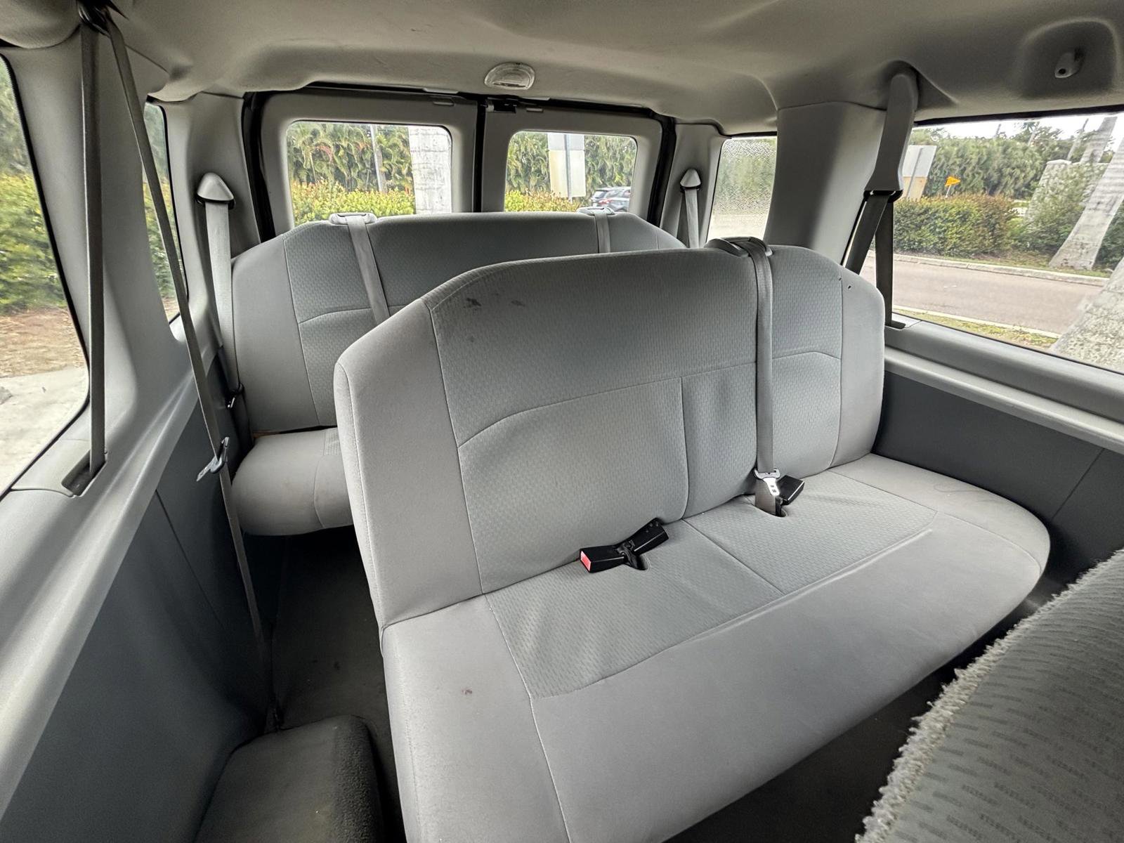 Used 2010 Ford E-350 and Econoline 350 XL image 21