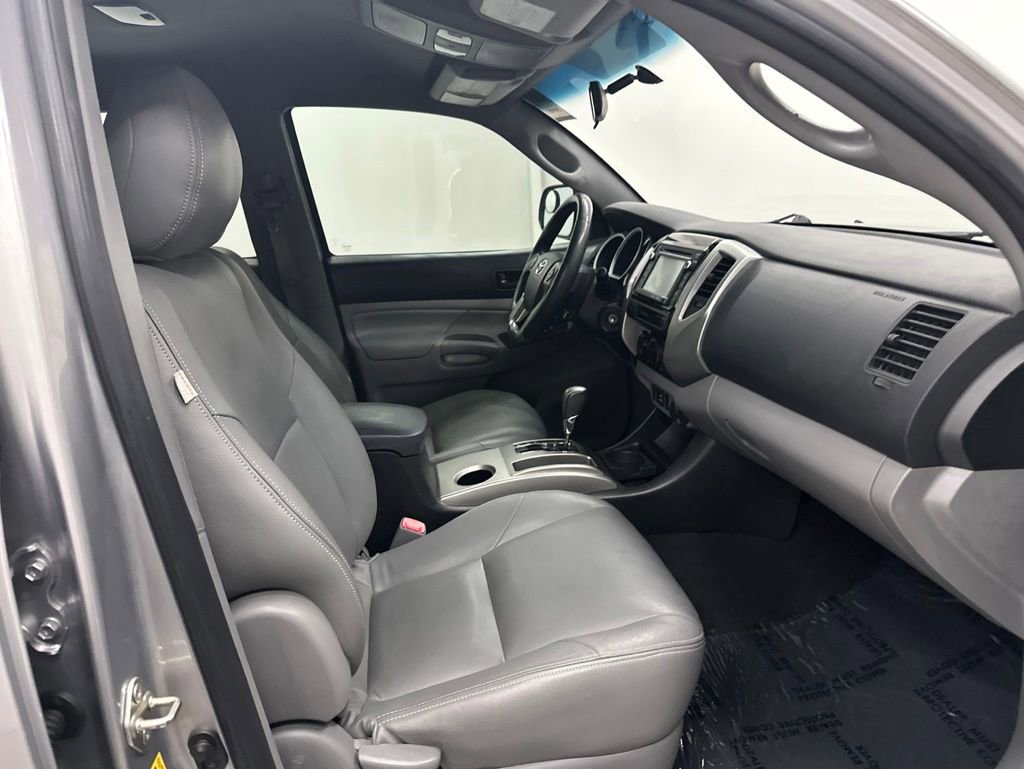 Used 2015 Toyota Tacoma PreRunner w/ SR5 Package RWD image 21