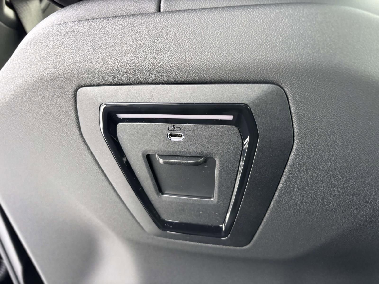 New 2026 BMW 540i xDrive w/ M Sport Package image 33