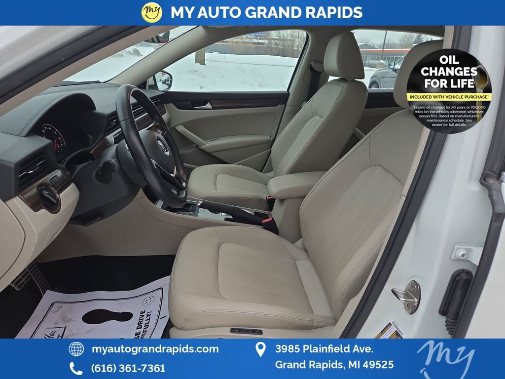 Used 2020 Volkswagen Passat 2.0T SEL image 10