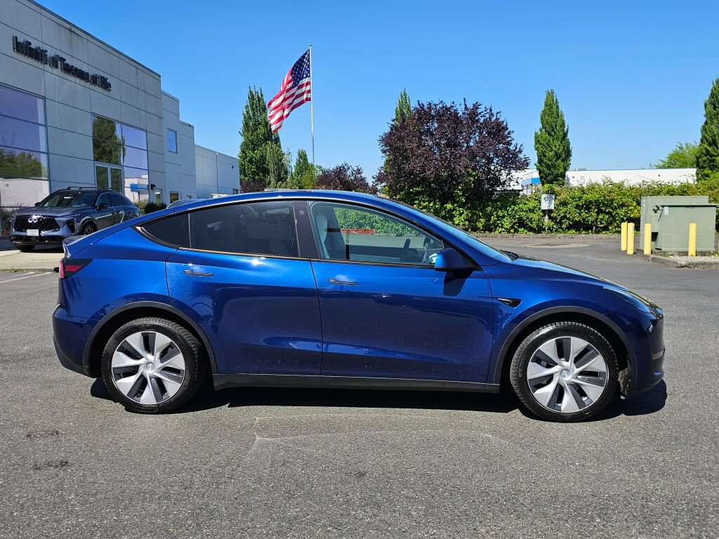Used 2021 Tesla Model Y Long Range AWD/4WD image 8