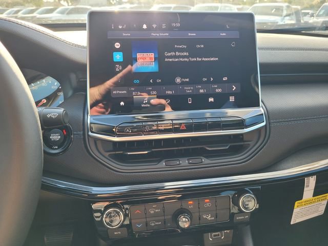 Used 2026 Jeep Compass Latitude image 21