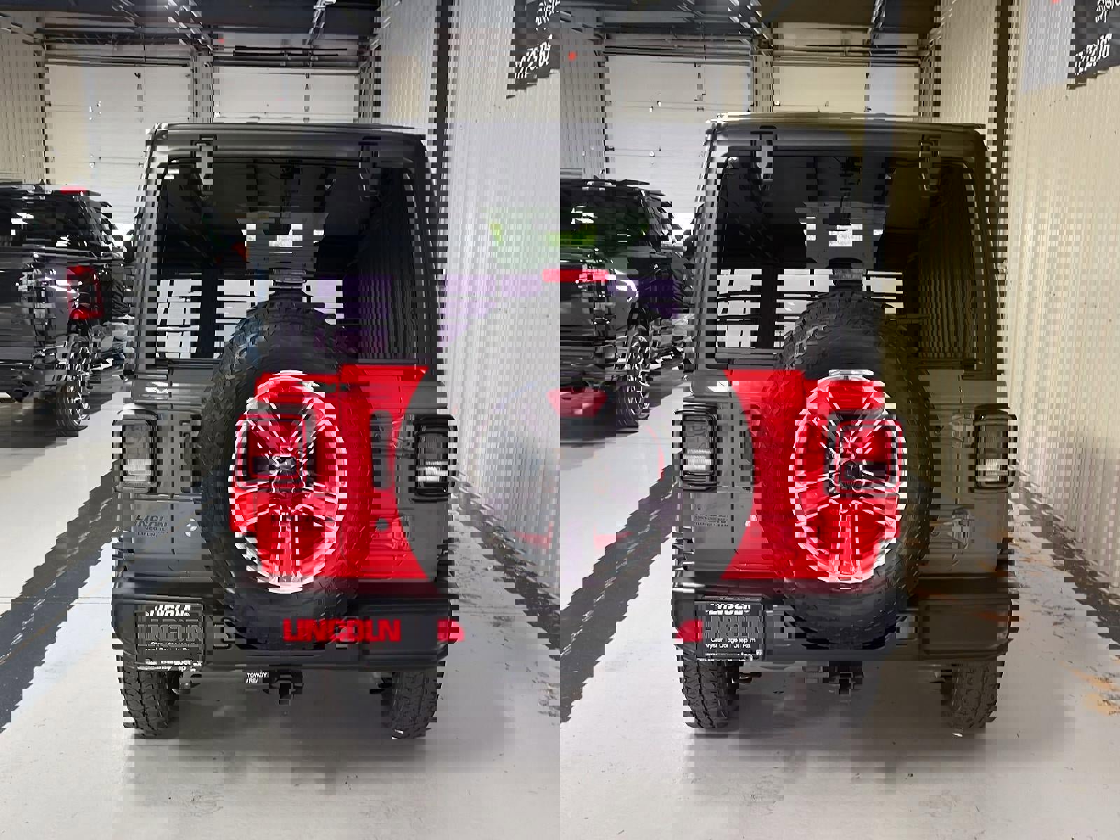 Used 2019 Jeep Wrangler Unlimited Sahara image 8