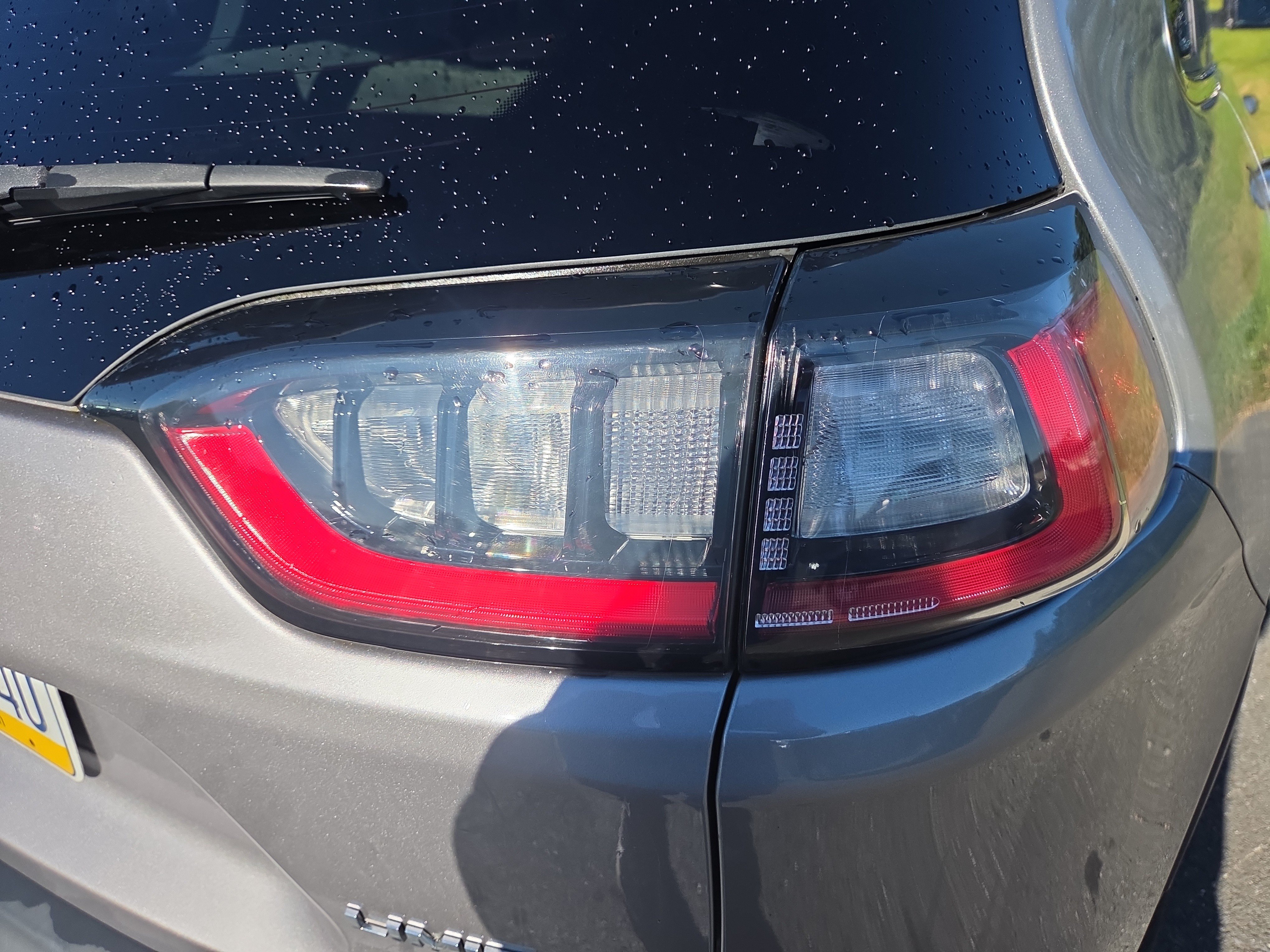 Used 2019 Jeep Cherokee Limited AWD/4WD image 15