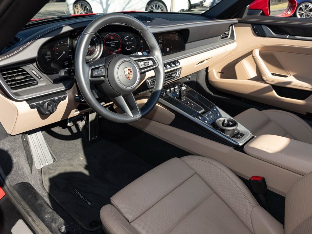 Used 2024 Porsche 911 Carrera S image 2