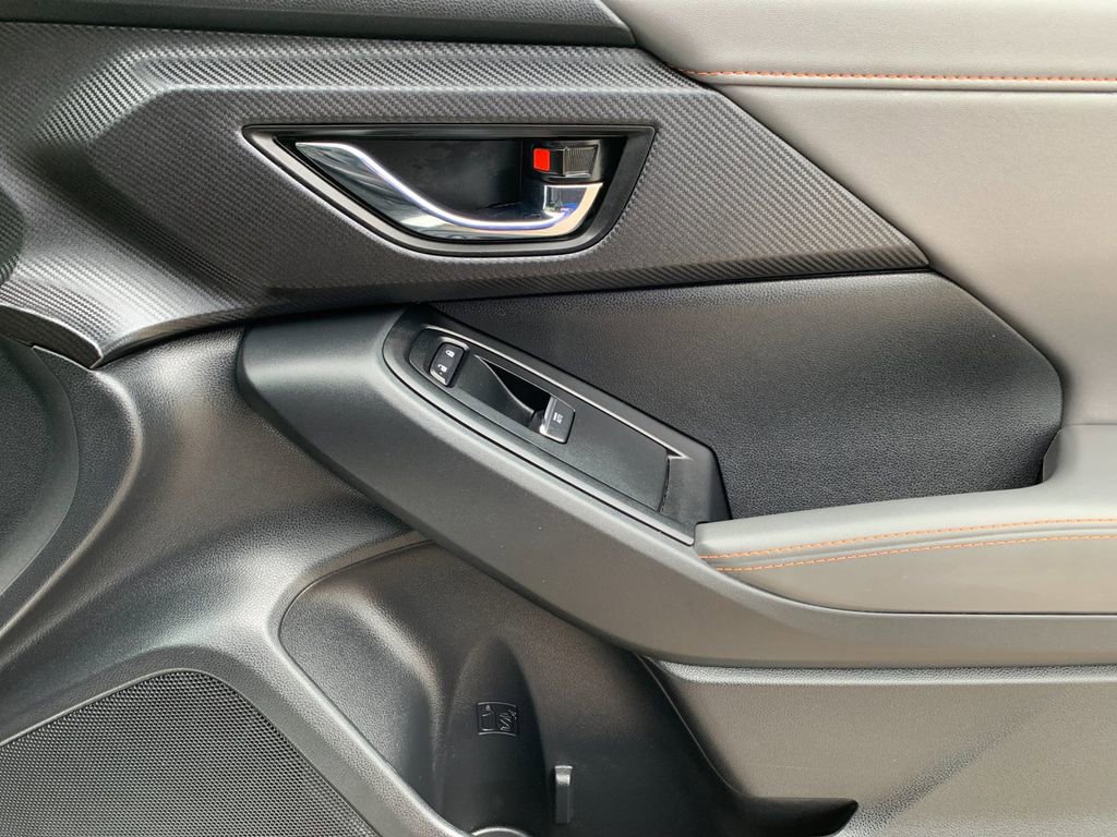 Used 2024 Subaru Crosstrek 2.5i Limited w/ Crosstrek Mirror Package AWD/4WD image 21