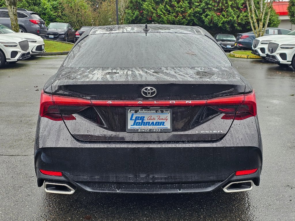Used 2019 Toyota Avalon Limited w/ Preferred Accessory Package image 6