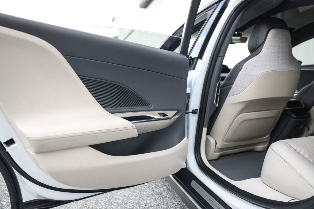 Used 2022 Lucid Air Dream Edition image 31