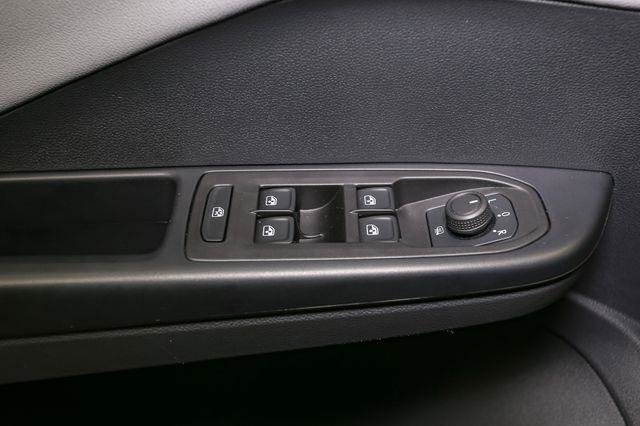 Certified 2024 Volkswagen Taos SE image 44