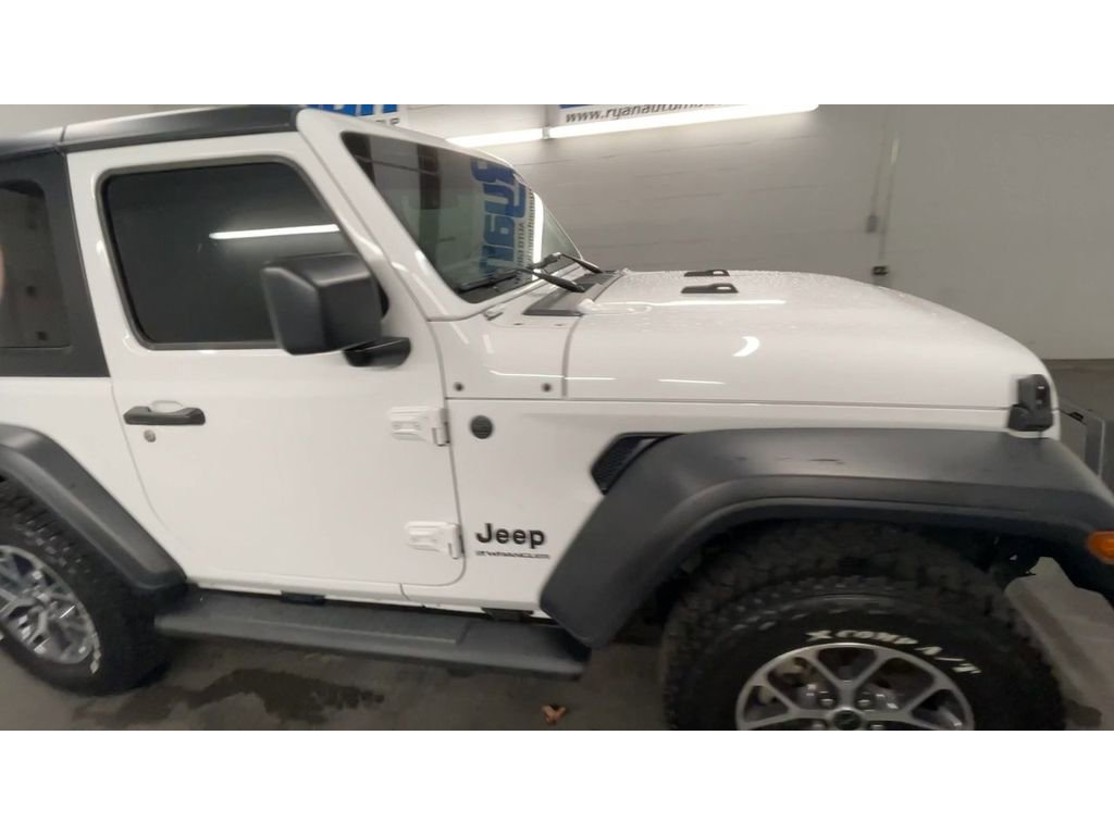 Used 2024 Jeep Wrangler Sport S image 2