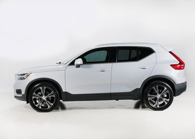 Used 2021 Volvo XC40 T5 Inscription w/ Advanced Package image 2