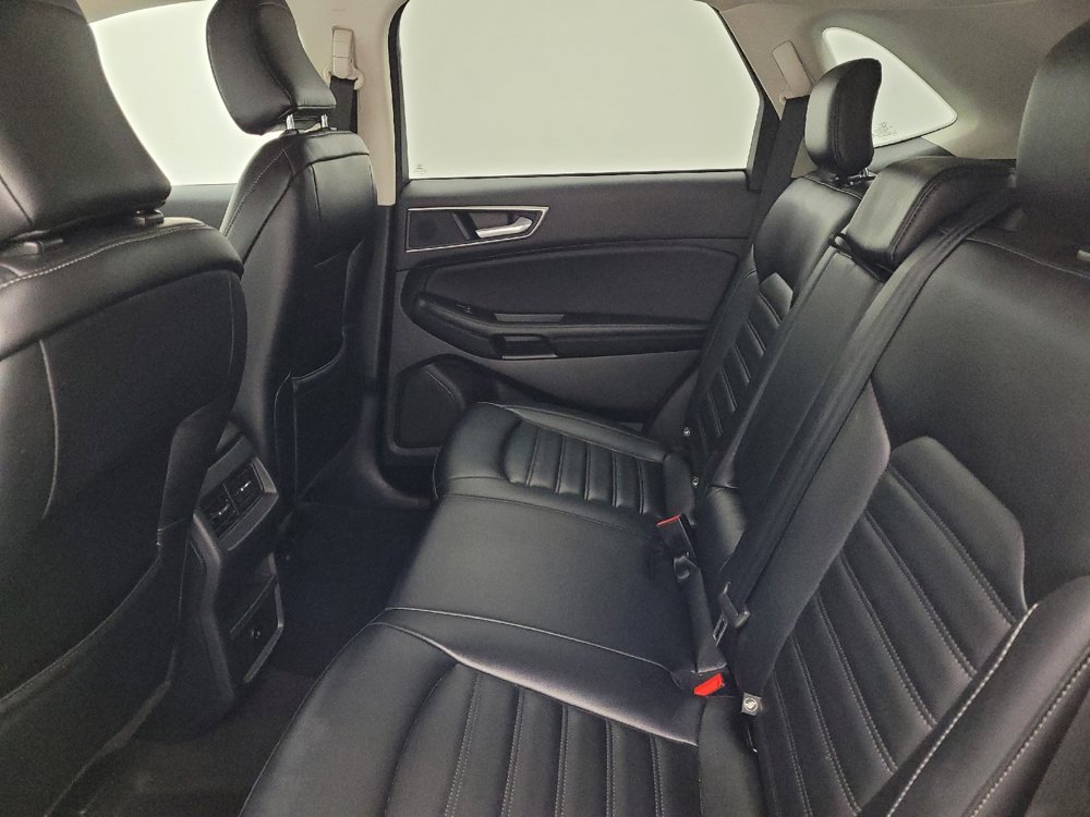 Used 2023 Ford Edge SEL image 18