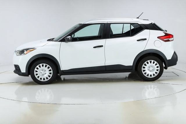 Used 2018 Nissan Kicks S FWD image 2