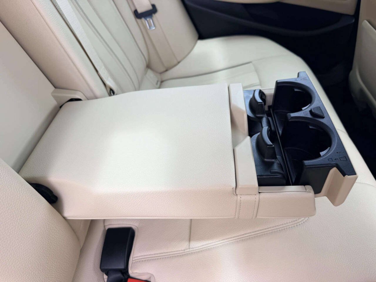 Used 2019 BMW 530i xDrive AWD/4WD image 29