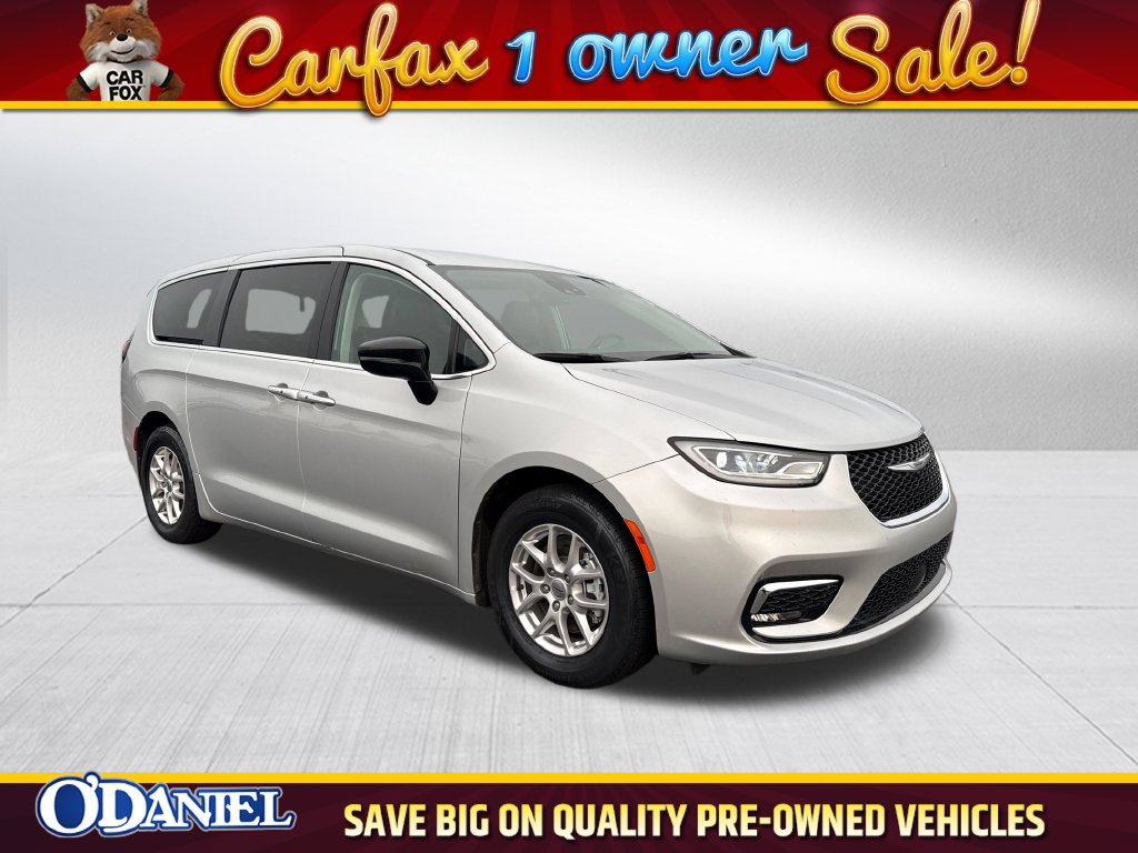 Used 2024 Chrysler Pacifica Touring-L