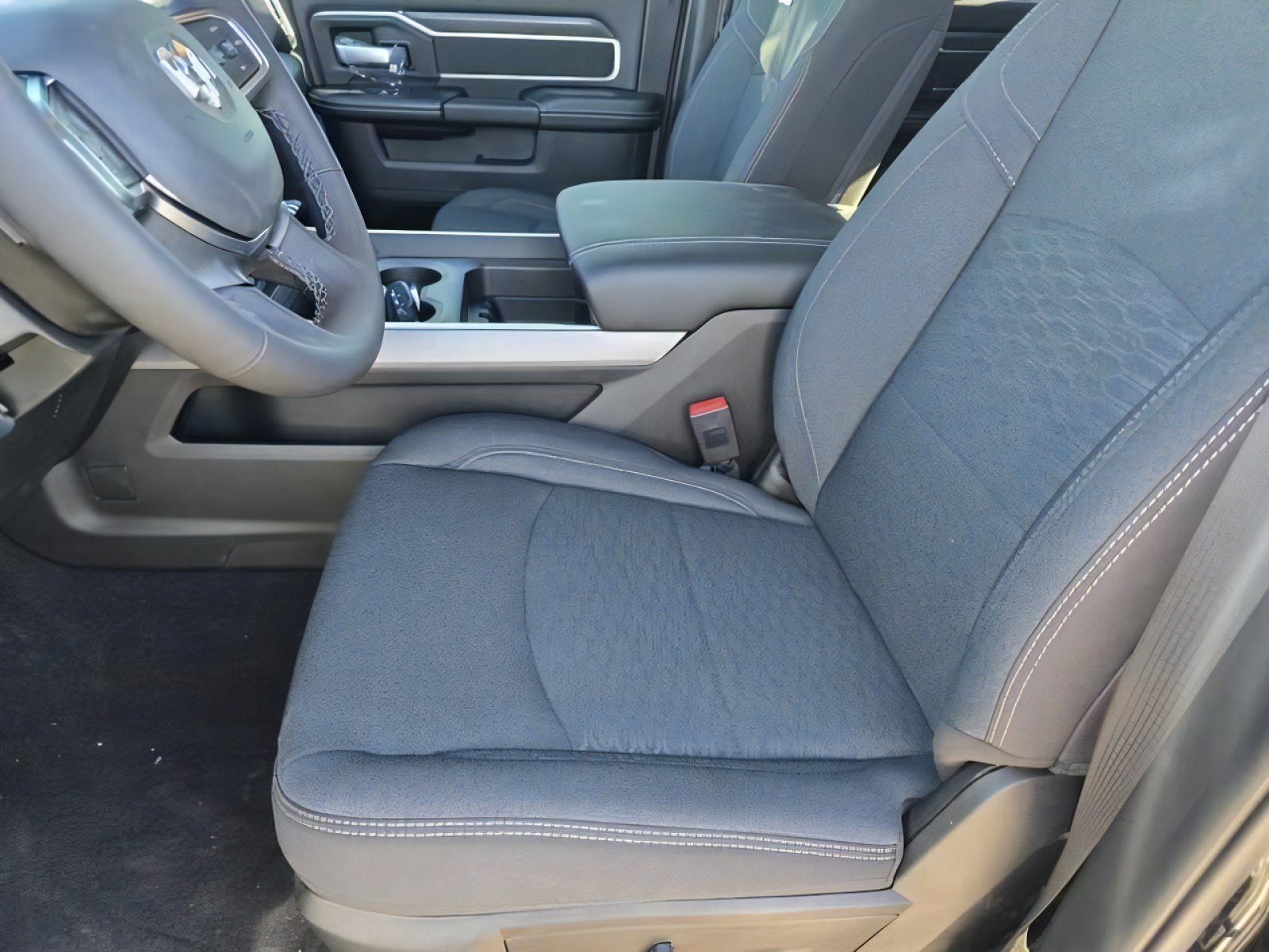 New 2026 RAM 2500 Big Horn AWD/4WD image 15