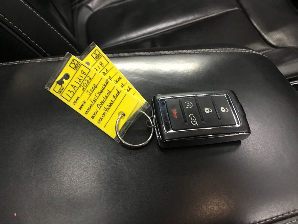 Used 2022 Jeep Grand Cherokee Overland image 45