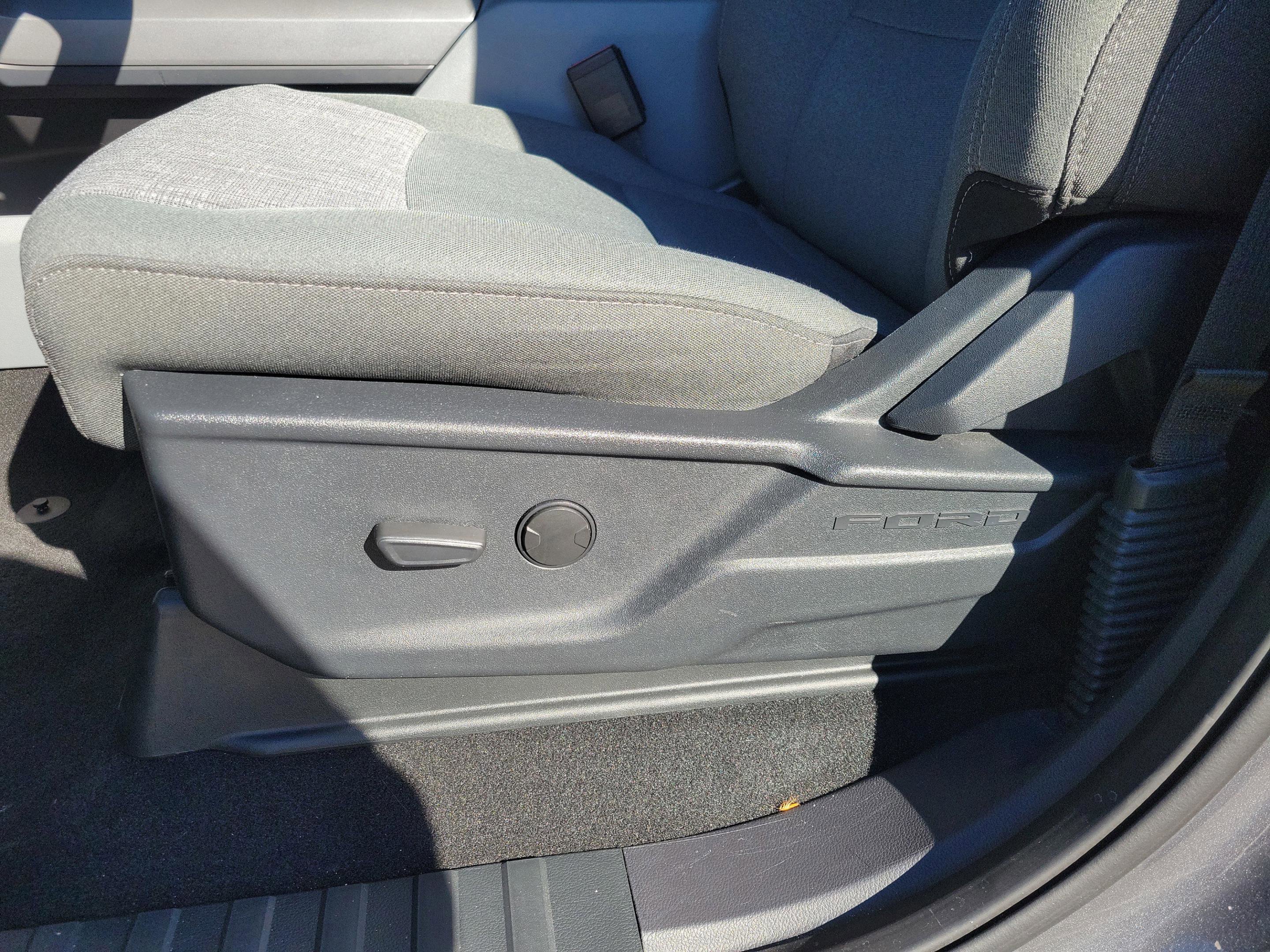 Certified 2023 Ford F150 Lightning XLT image 27