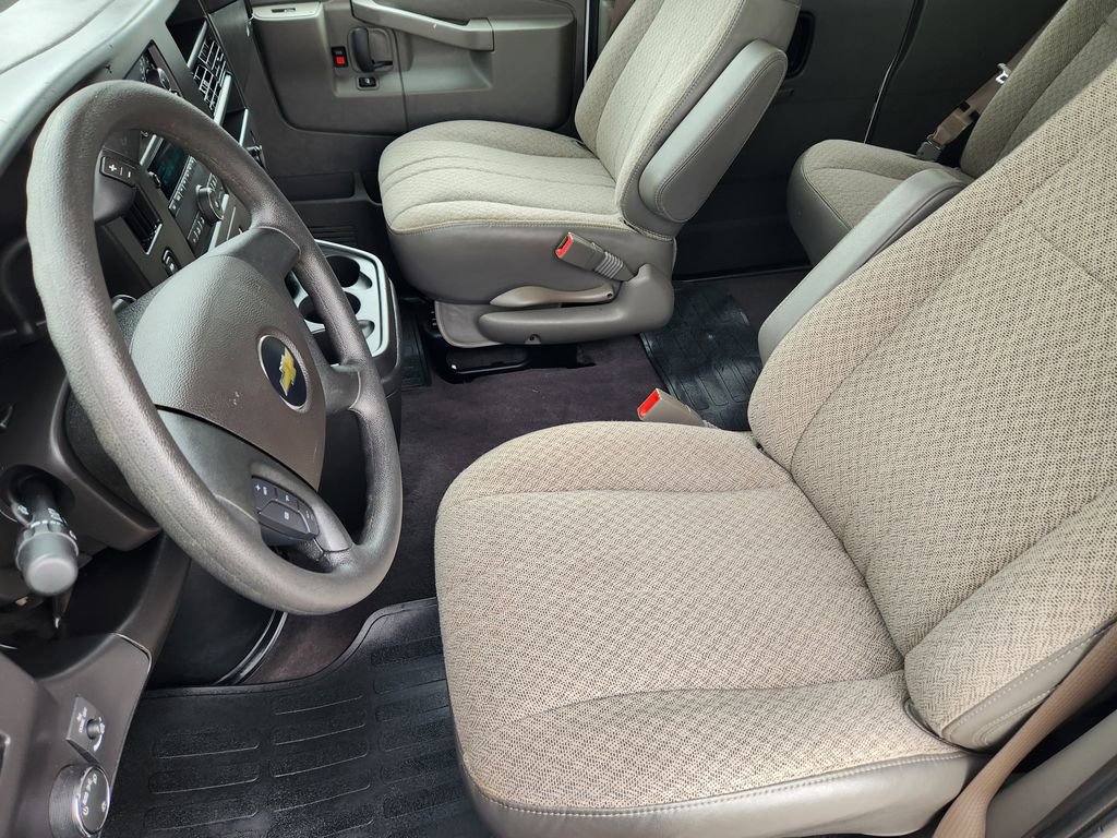 Certified 2025 Chevrolet Express 3500 LS RWD image 13