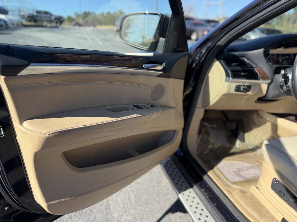 Used 2010 BMW X5 xDrive48i image 9