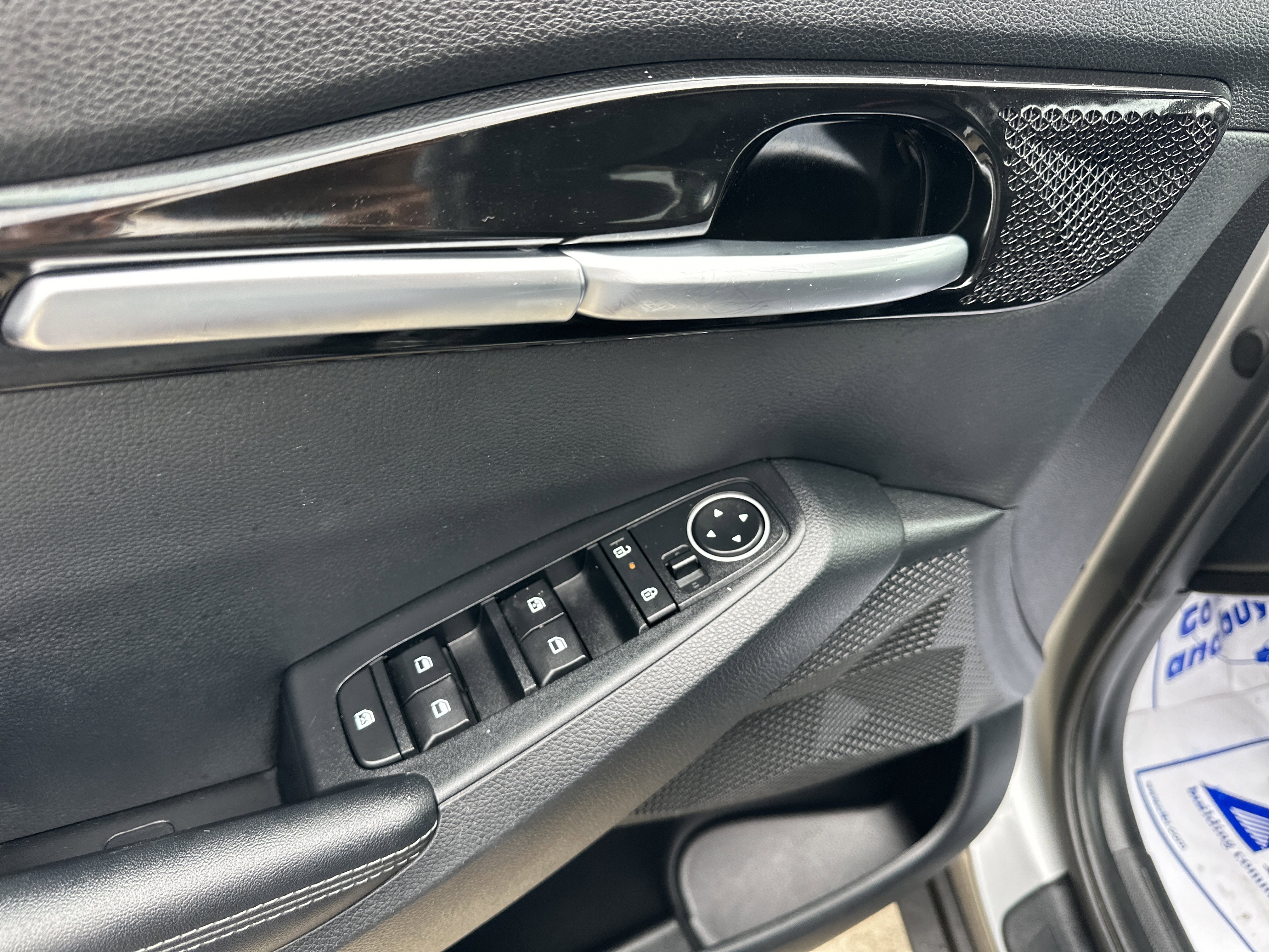Used 2025 Kia Seltos S FWD image 9