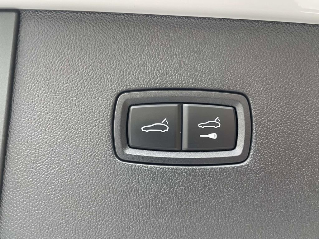 Used 2024 Porsche Cayenne Turbo GT image 11