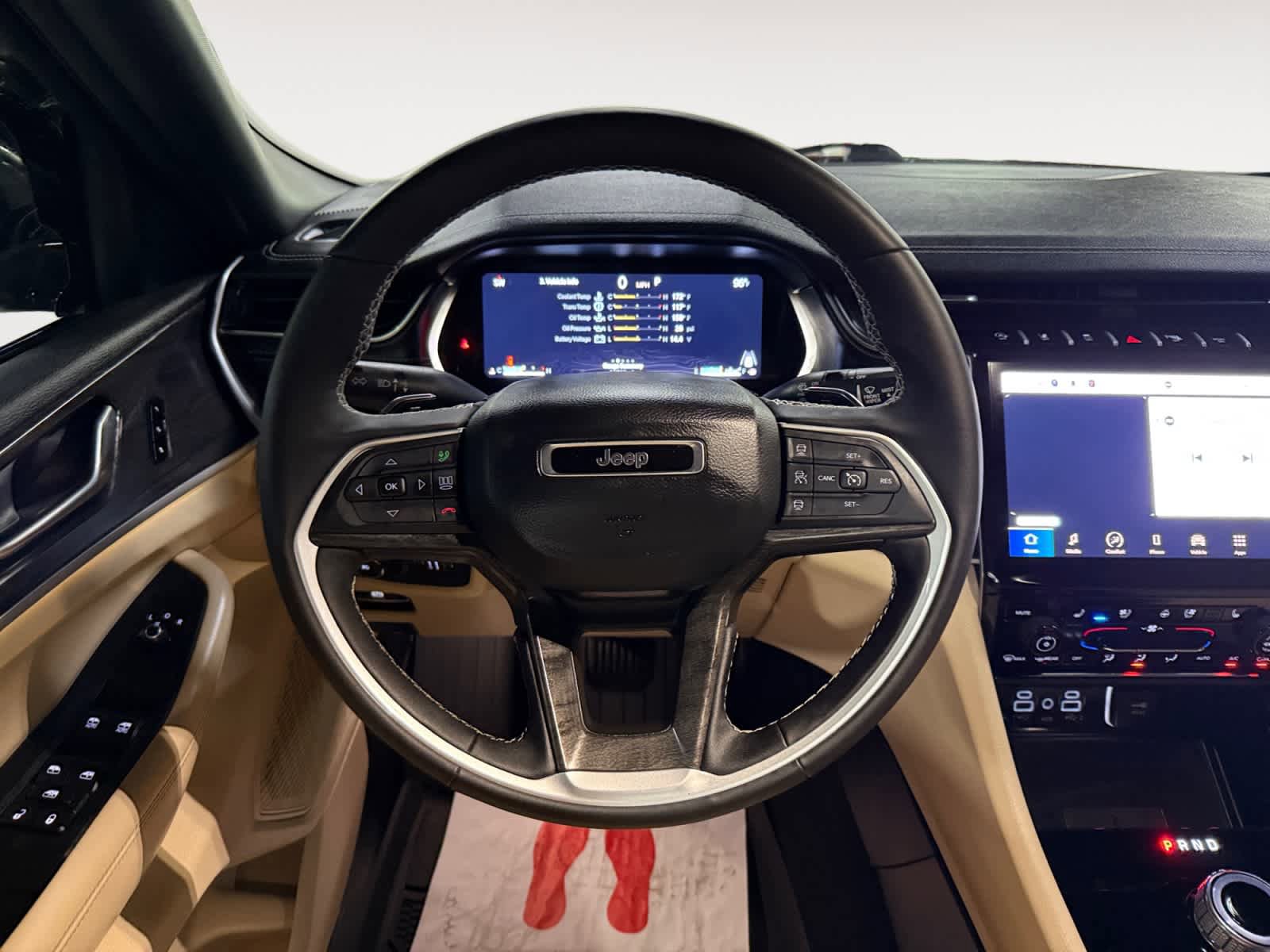 Used 2025 Jeep Grand Cherokee L Limited w/ Luxury Tech Group II RWD image 19